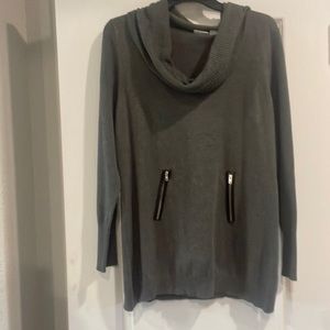 5 piece lot of woman’s l-xl tops